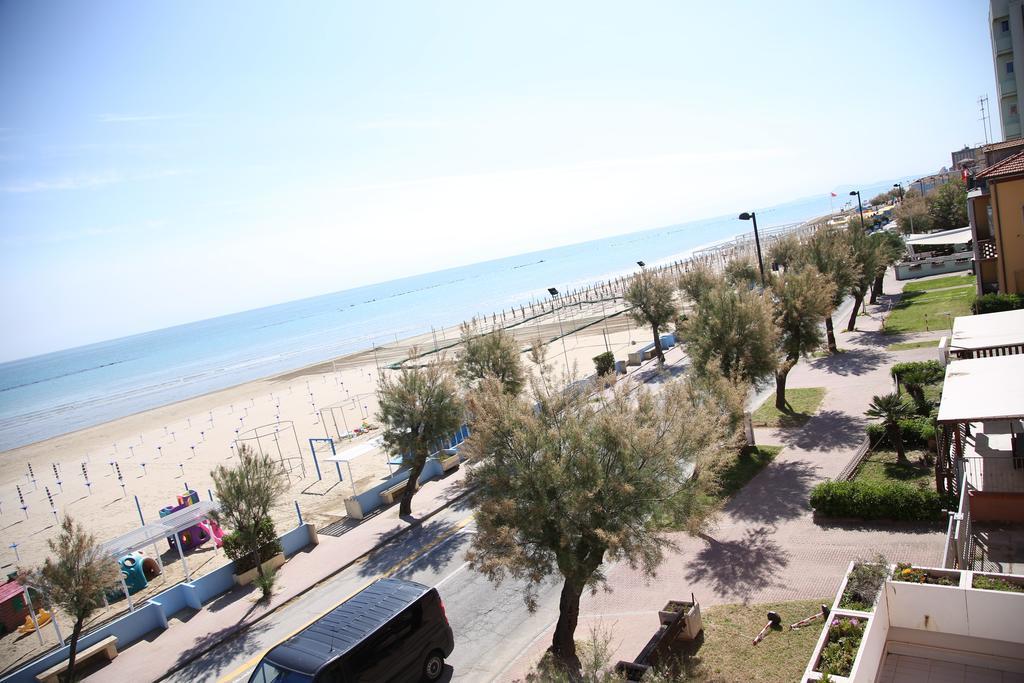 Miramare Inn Hotel Marotta Exterior photo