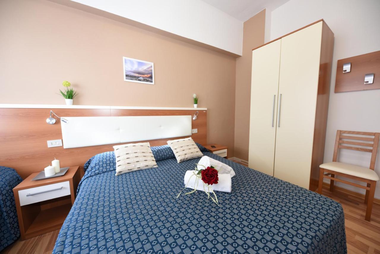 Miramare Inn Hotel Marotta Exterior photo