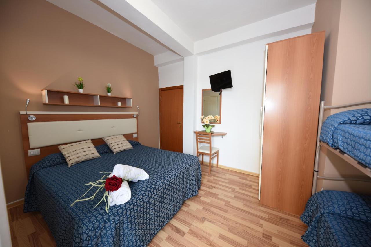 Miramare Inn Hotel Marotta Exterior photo