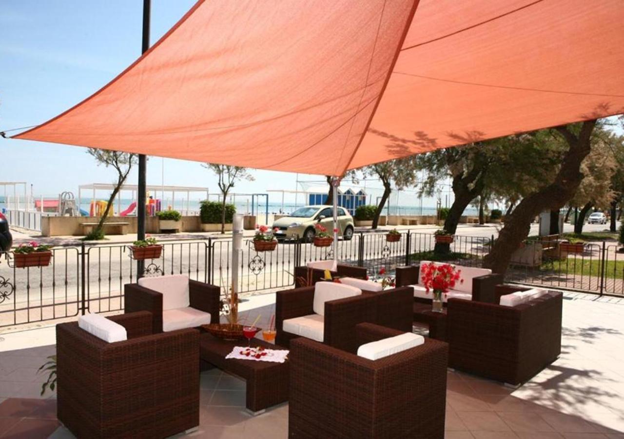 Miramare Inn Hotel Marotta Exterior photo